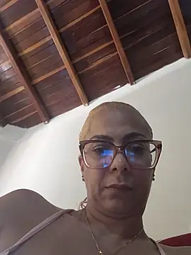Chat XXX en directo de chelmi_novick