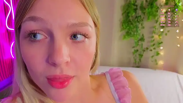 WillaLawrence Chat XXX live