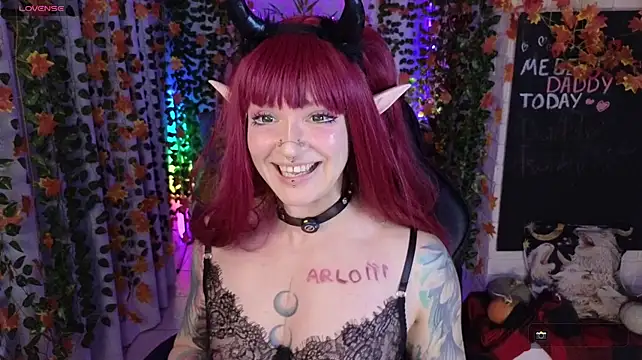 Mee-Meow live XXX chat