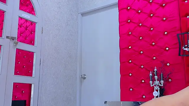 AmbarMonroe 现场XXX聊天