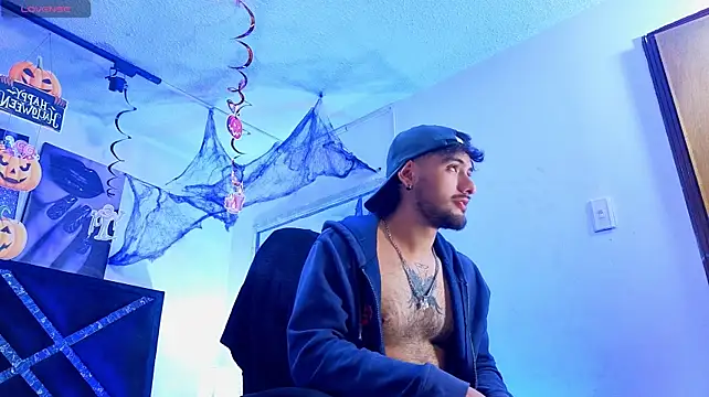 3MPI7ERNOn Live XXX chat