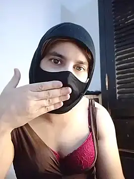 Banouti_23's Live XXX Chat
