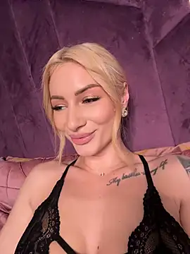 Онлайн чат XXX AngieShae