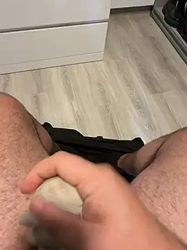 צ'אט XXX בשידור חי של MyWifesWardrobe