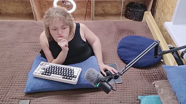 MiniNatalie Chat XXX live