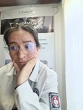 Valentina--1's Live XXX Chat