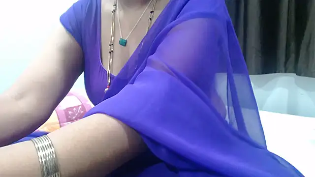 Chat XXX ao vivo de sunitha-3
