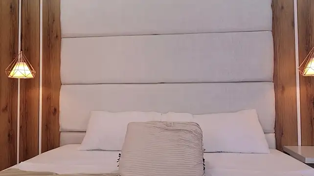 XXX chat uživo modela PerlaRogerss_
