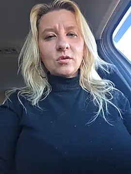 KaylinJan – Naživo XXX chat