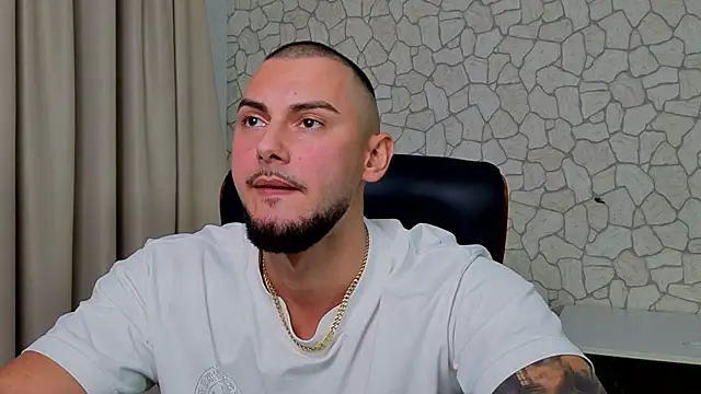 XXX chat uživo modela ClintMasters