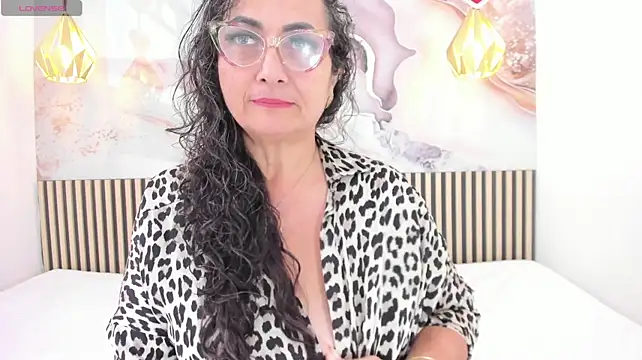 AlessandraLeroy1 Adlı Modelin Canlı XXX Sohbeti