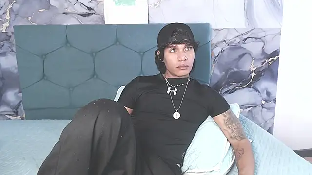 MaximilianRoth Live XXX-Chat