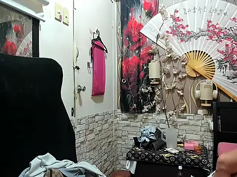 manilafoxts' Live XXX Chat
