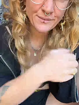 Synnix Chat XXX live