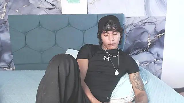MaximilianRoth Live XXX-Chat