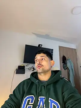 Chat XXX en directo de TroyeKnight
