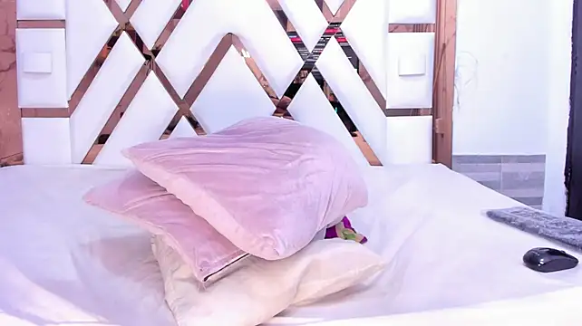 KonnySumer Adlı Modelin Canlı XXX Sohbeti