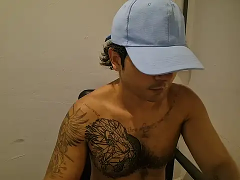 Chat +18 de moreno18rn ao vivo