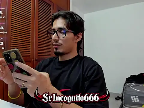 SrIncognito666のライブXXXチャット