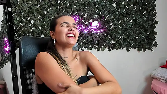 DestinyHills Live XXX-chat