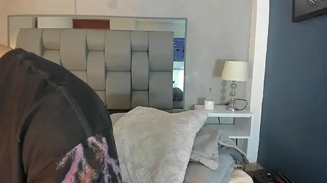 Chat XXX en directo de Charlie___Musk