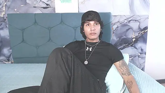 MaximilianRoth's Live XXX Chat