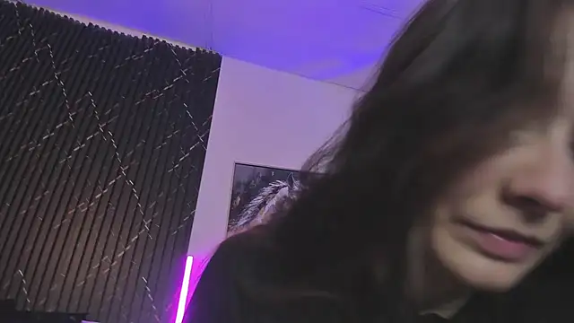 Bonnie_Rider Adlı Modelin Canlı XXX Sohbeti