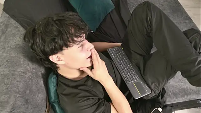Онлайн чат XXX Edward_oa
