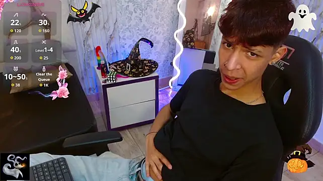 XXX chat uživo modela OLIIVER_TAY