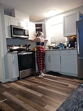 ScarletsWeb's Live XXX Chat
