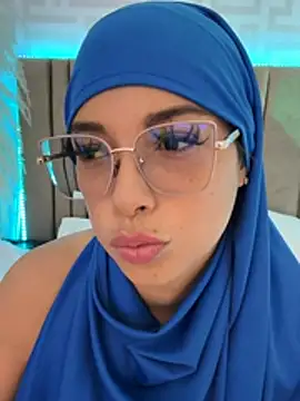 naishaa_'s Live XXX Chat