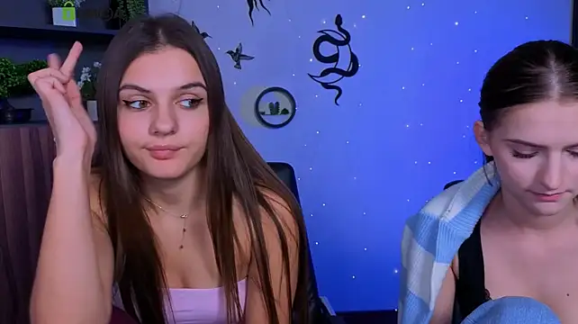 lisa_dark_ Chat XXX in diretta