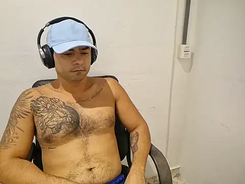Chat +18 de moreno18rn ao vivo