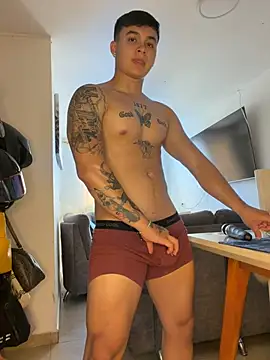 Christopher_stronggのライブXXXチャット