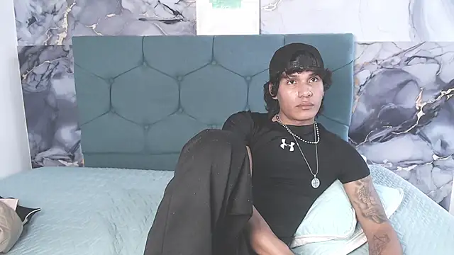 Chatroom XXX en direct de MaximilianRoth