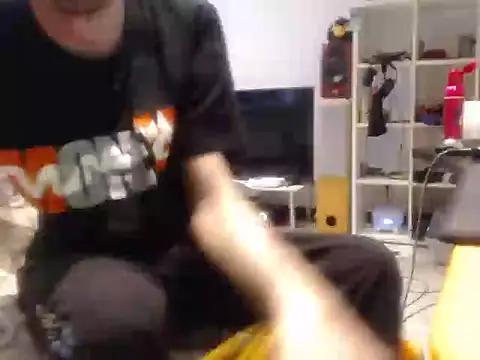 XXX chat uživo modela iLoveElusiveCats