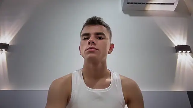 Just_Max02 Adlı Modelin Canlı XXX Sohbeti