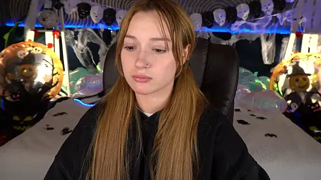 Živý XXX chat LizzaMoonn