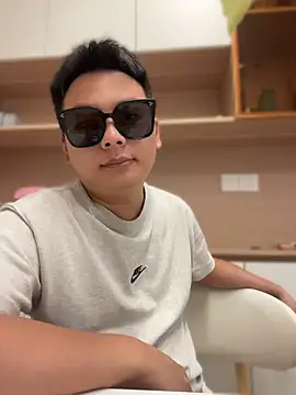LouisVuitton168 Pertunjukan Webcam