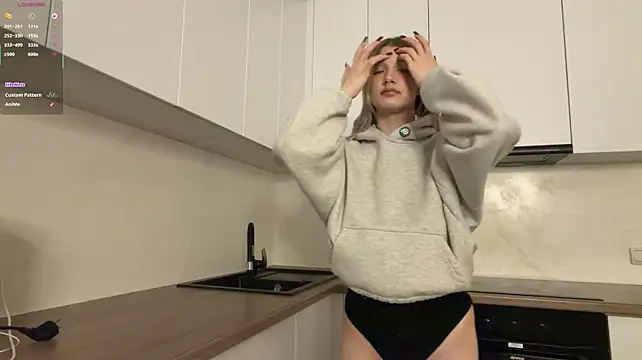 Carolini_i 现场XXX聊天