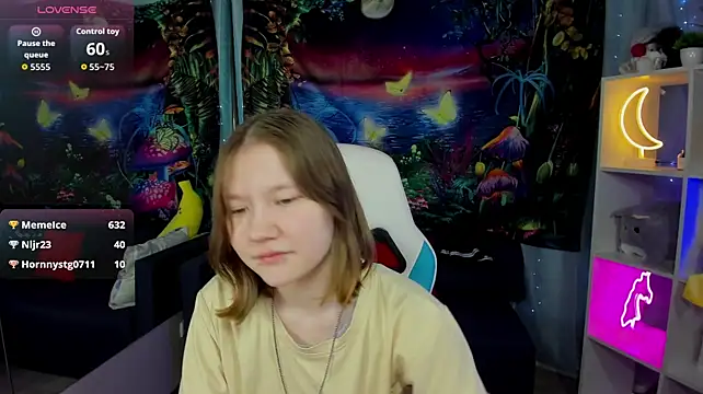 צ'אט XXX בשידור חי של MillieMoor