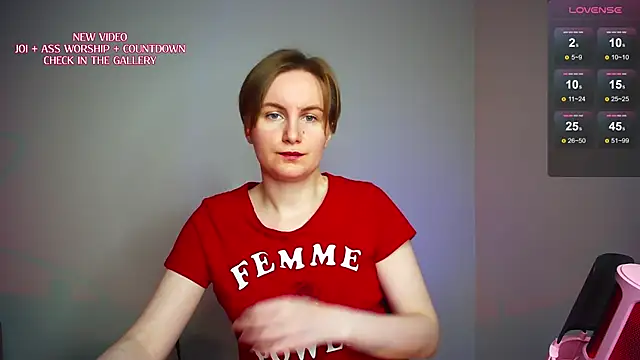 Chat +18 de KinkyMissCherry ao vivo