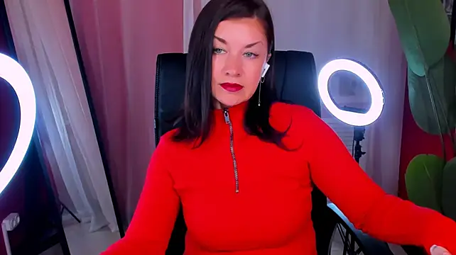 AnaMills Adlı Modelin Canlı XXX Sohbeti