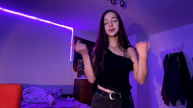 AntoninaErtlen Live XXX chat