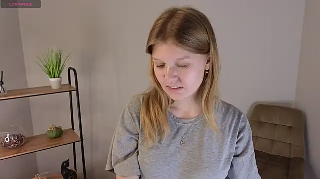 MavisHarding's Live XXX Chat