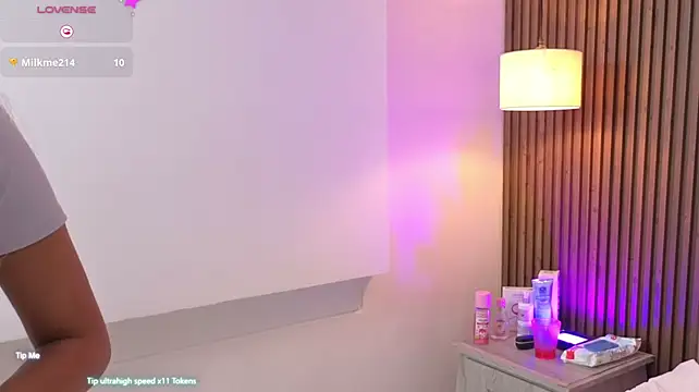 دردشة Little_Saraa18 الجنسية المباشرة