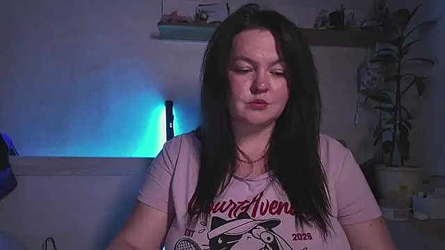 دردشة Fluffy_Puffy الجنسية المباشرة