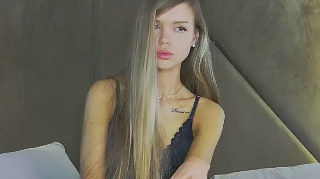 MarilynNova's Live XXX Chat