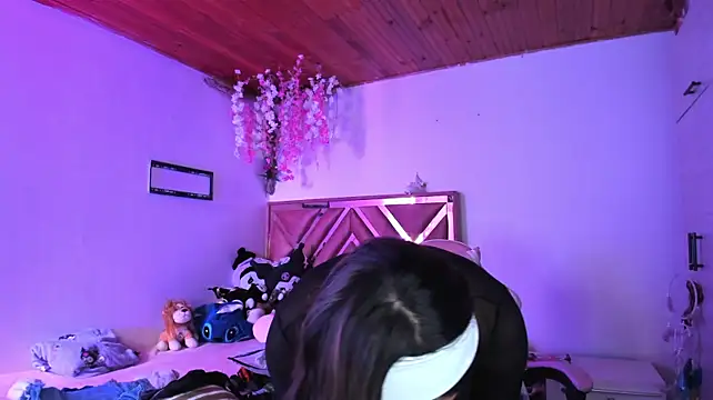 little_emma0's Live XXX Chat
