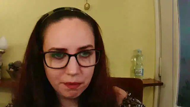 EmilyHotAngel Adlı Modelin Canlı XXX Sohbeti